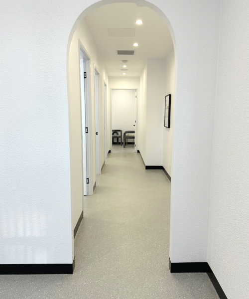 LA Lips® PaddingtonLuxury isn’t loud, it’s found in clean lines, soft lighting, and beautiful simplicity - welcome to the world of refined beauty